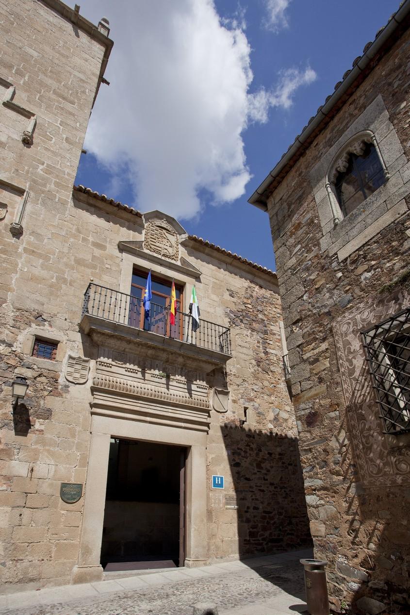 De 4* Caceres