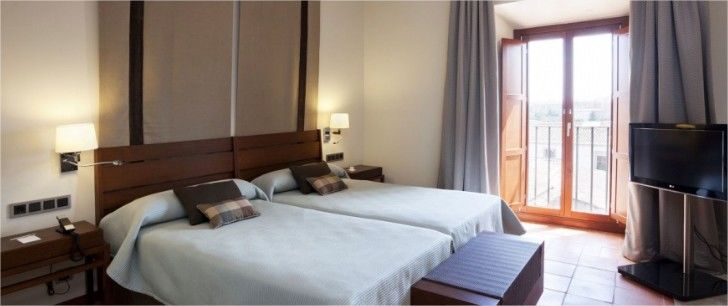 De 4* Caceres